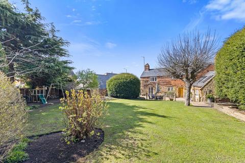 4 bedroom cottage for sale, St. Botolphs Road, Kettering NN15