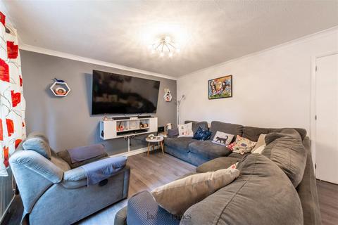 4 bedroom semi-detached house for sale, Uridge Road, Tonbridge