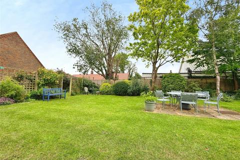 2 bedroom apartment for sale, Arundel Road, Angmering, West Sussex