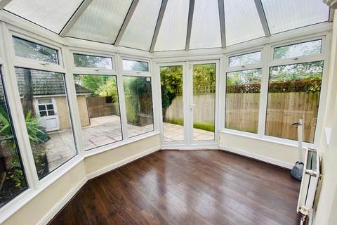 2 bedroom semi-detached house for sale, Sefton Avenue, Mill Hill, NW7