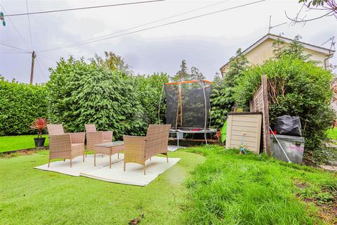 2 bedroom apartment for sale, Maple Close, Barry