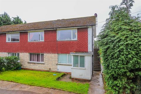 2 bedroom apartment for sale, Maple Close, Barry