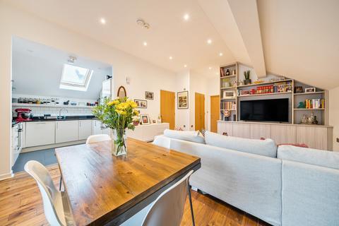2 bedroom apartment for sale, Woodview Mews, London