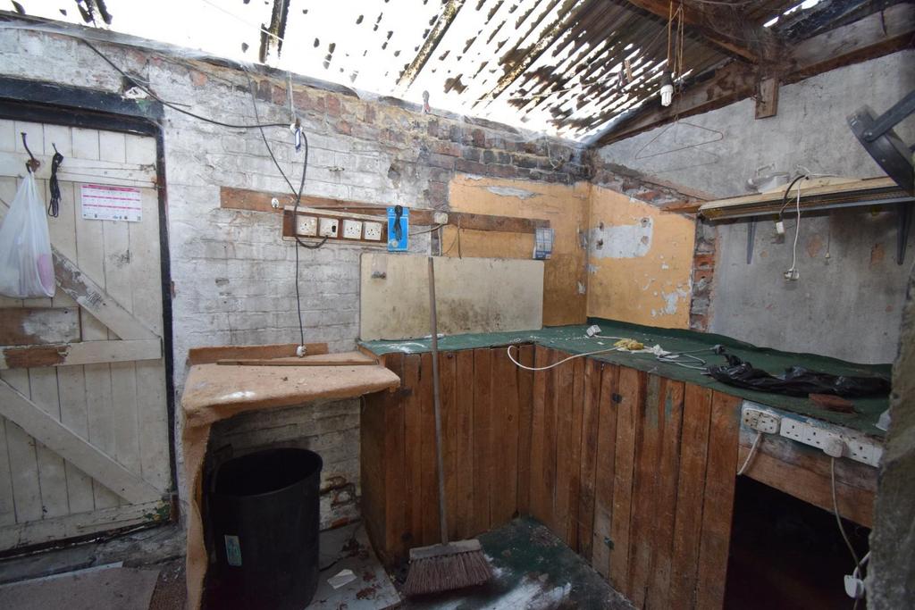 Lean-to Store Shed