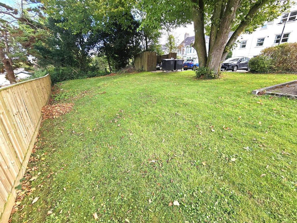 Communal Greenspace.jpg
