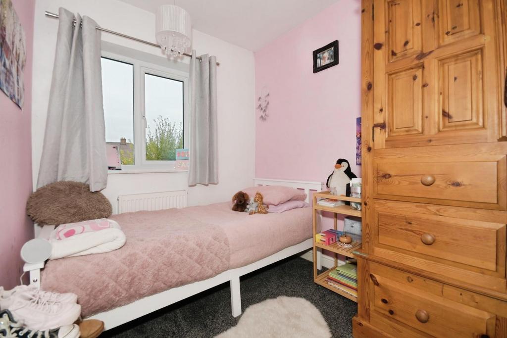 BEDROOM 4.jpg