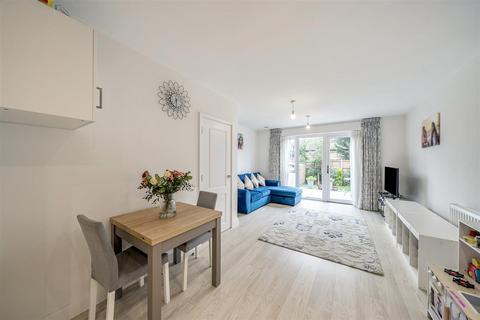 undefined, Curton Close, Edgware
