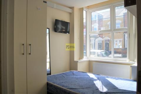 1 bedroom terraced house to rent, Tiverton Road, Birmingham B29