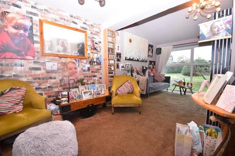 undefined, Gibbs Close, Coventry