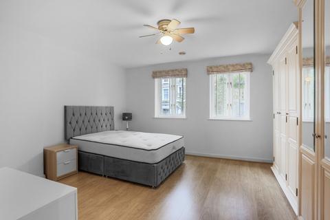 2 bedroom flat to rent, RUSHMORE HOUSE, RUSSELL ROAD, KENSINGTON, W14