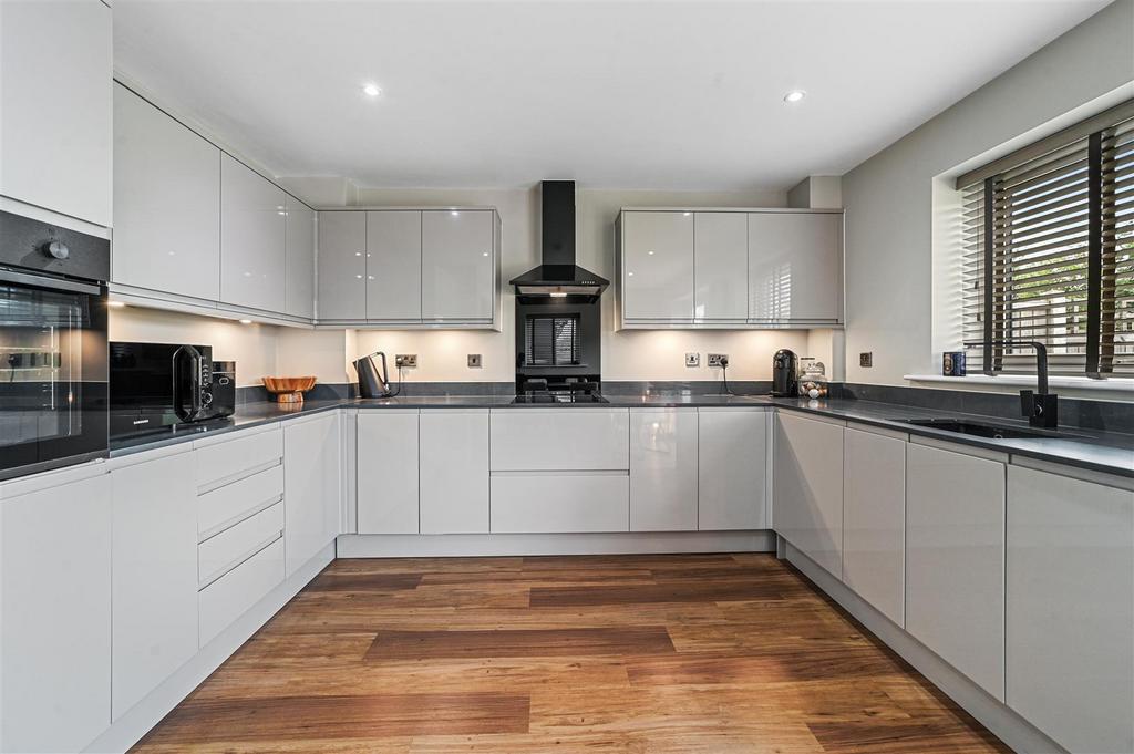Kitchen dining room