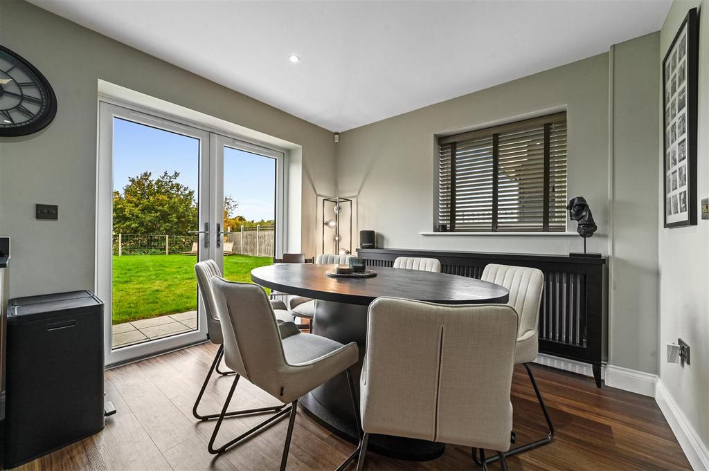 Kitchen dining room