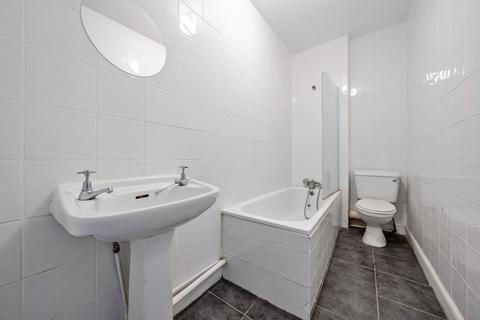 1 bedroom flat for sale, Kings Grove, London, SE15