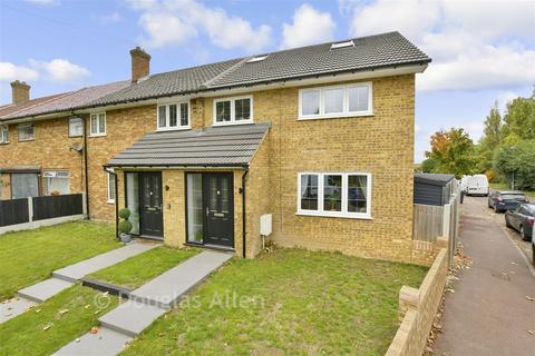 4 bedroom end of terrace house for sale, Kingston Hill Avenue, Chadwell Heath, Essex