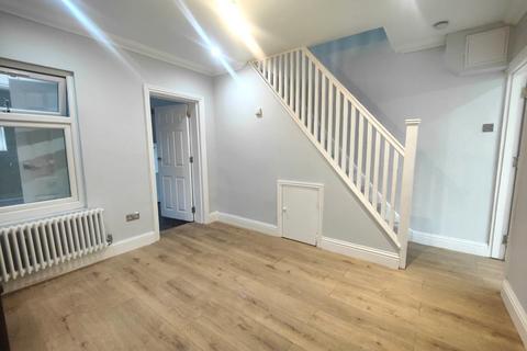 undefined, Hornchurch RM11
