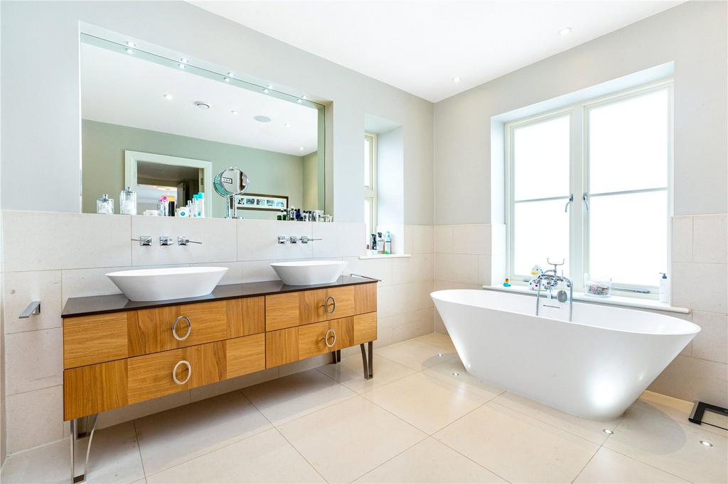En Suite Bathroom