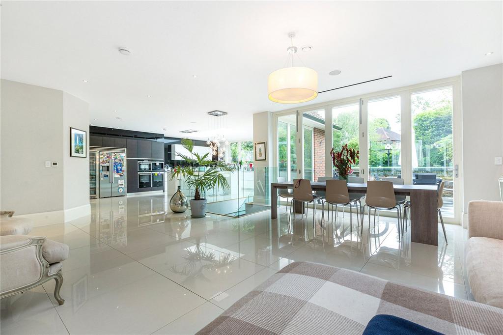 Kitchen/Dining