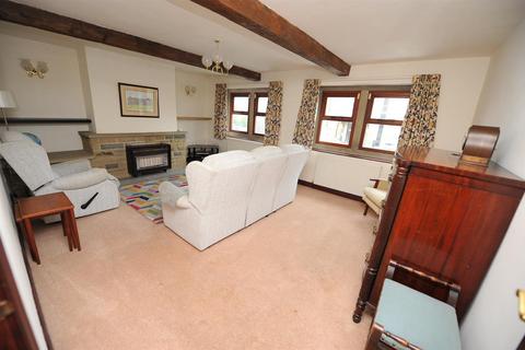 2 bedroom end of terrace house for sale, Sherborne Road, Idle, Bradford