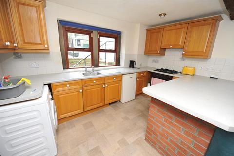 2 bedroom end of terrace house for sale, Sherborne Road, Idle, Bradford