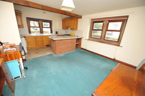2 bedroom end of terrace house for sale, Sherborne Road, Idle, Bradford