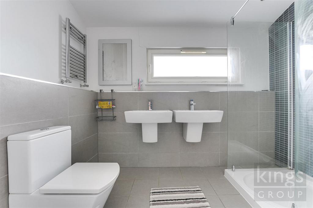 En-suite .jpg