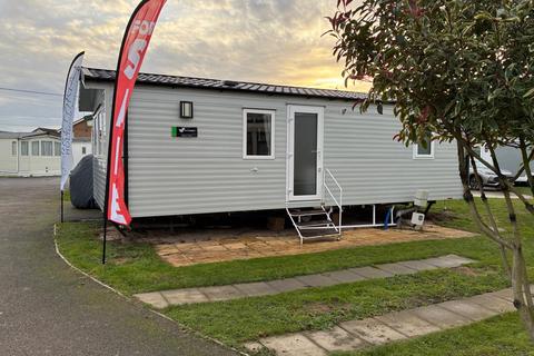 2 bedroom static caravan for sale, Two Bed Willerby Ellerton Extra Pretoria Holiday Park, St Osyth CO16