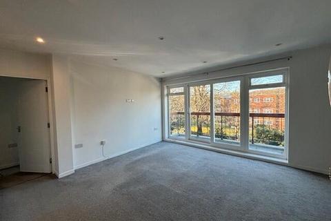 2 bedroom apartment to rent, Woodsome Lodge, Weybridge