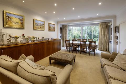 undefined, Basing Hill, NW11