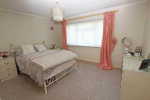 3 bedroom detached bungalow for sale, Blossom Walk, Hailsham, BN27 1TT