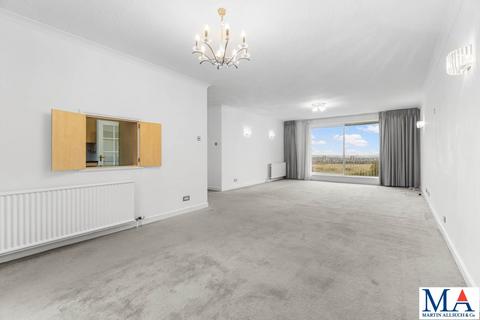 3 bedroom flat for sale, Deacons Heights, Elstree
