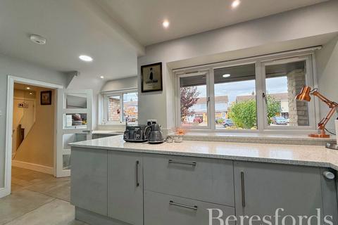 4 bedroom semi-detached house for sale, Wych Elm Road, Hornchurch, RM11