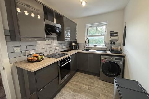 3 bedroom townhouse for sale, Underwood Court, Glenfield