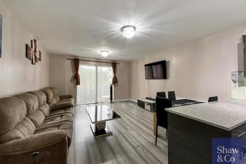 2 bedroom flat for sale, Prince Regent Road, Hounslow TW3