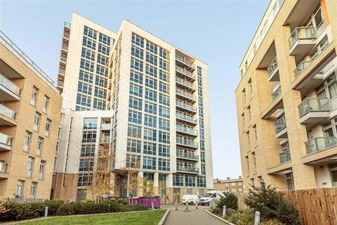 Ross Way, London E14