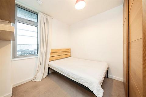 undefined, Ross Way, London E14