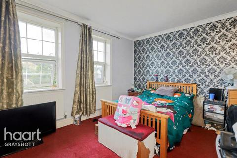 4 bedroom detached house for sale, Forest Road, Bordon