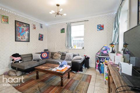 4 bedroom detached house for sale, Forest Road, Bordon