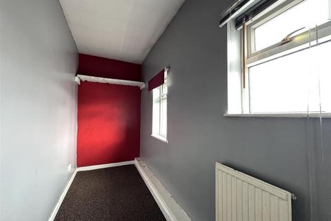 undefined, Wrenthorpe, Wakefield