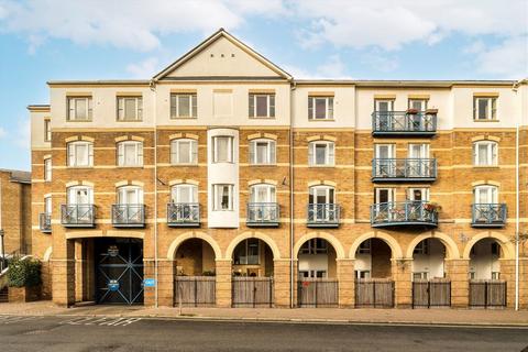 undefined, King & Queen Wharf, London SE16