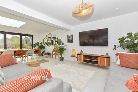 undefined, The Street, Maidstone ME17