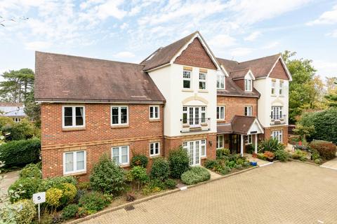 2 bedroom retirement property for sale, Epsom Road, Leatherhead KT22