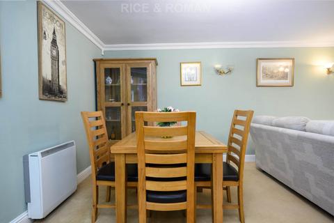 2 bedroom retirement property for sale, Epsom Road, Leatherhead KT22