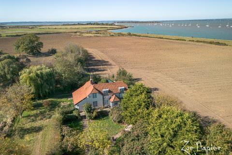 3 bedroom detached house for sale, Steeple