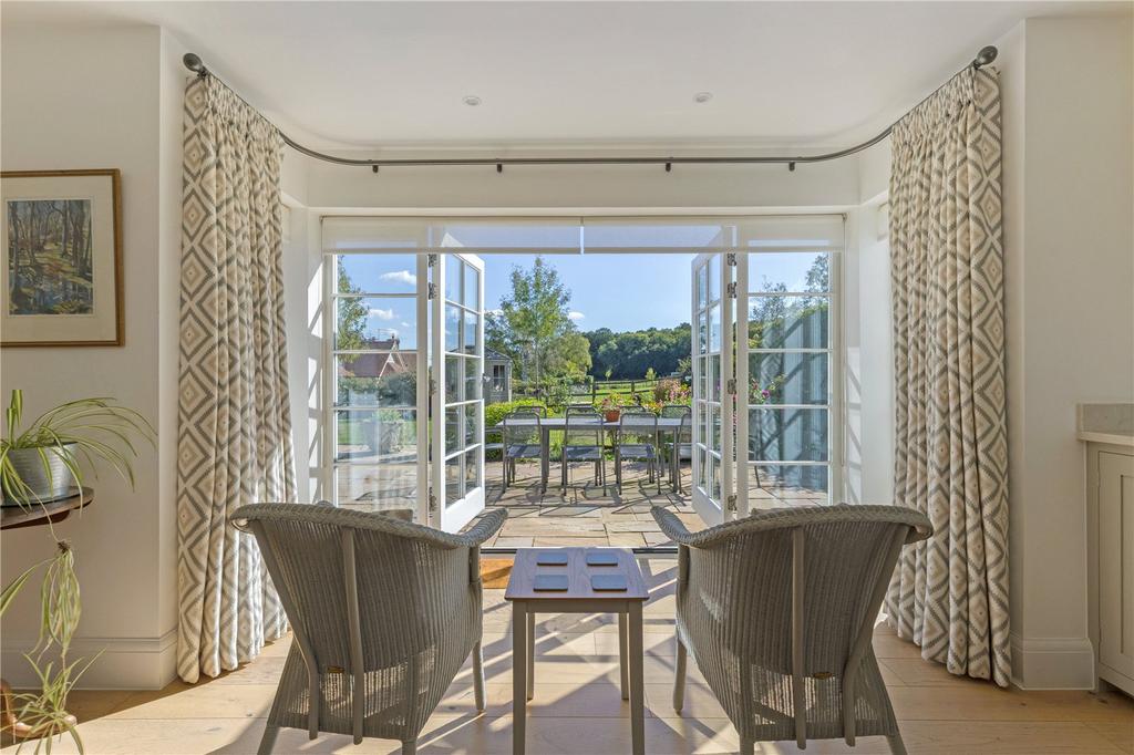 Kitchen Outlook