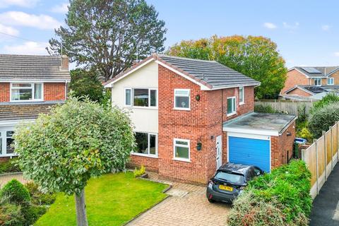 4 bedroom detached house for sale, Hickory Close, Woolston, WA1