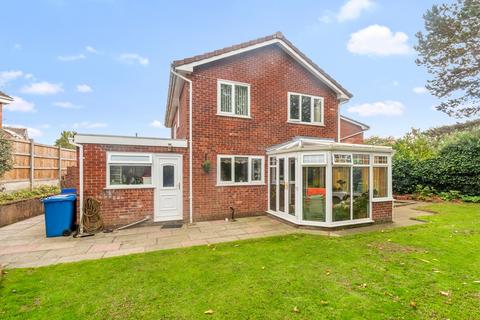 4 bedroom detached house for sale, Hickory Close, Woolston, WA1