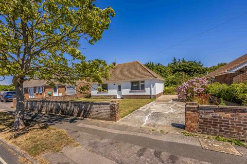 3 bedroom bungalow to rent, Hayling Island, PO11 9SE