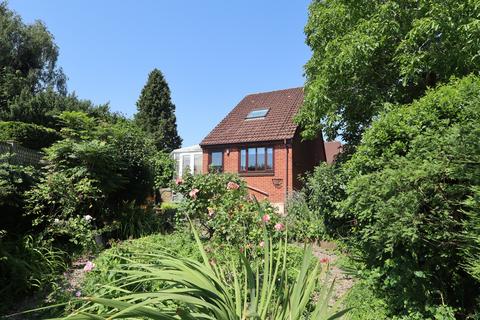 3 bedroom detached house for sale, Walnut Tree Close, Wells