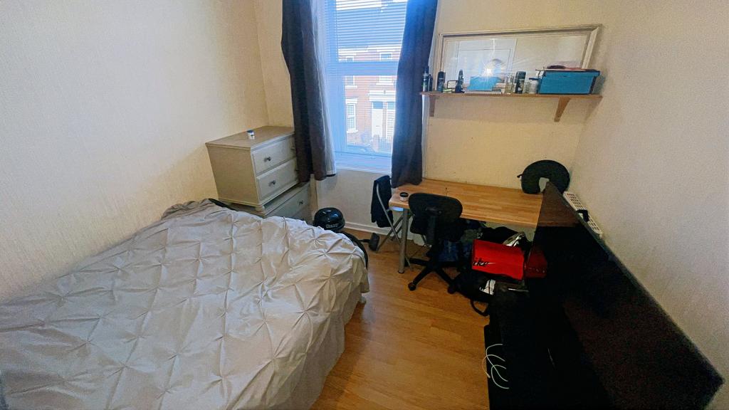 Student bed 3 heaton