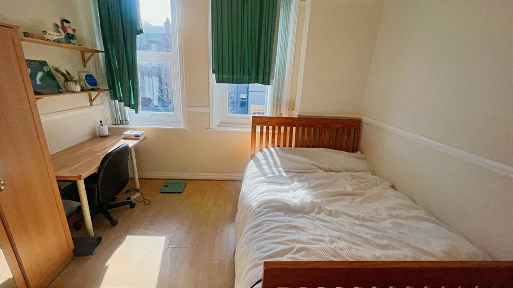 Student bedroom 1 he
